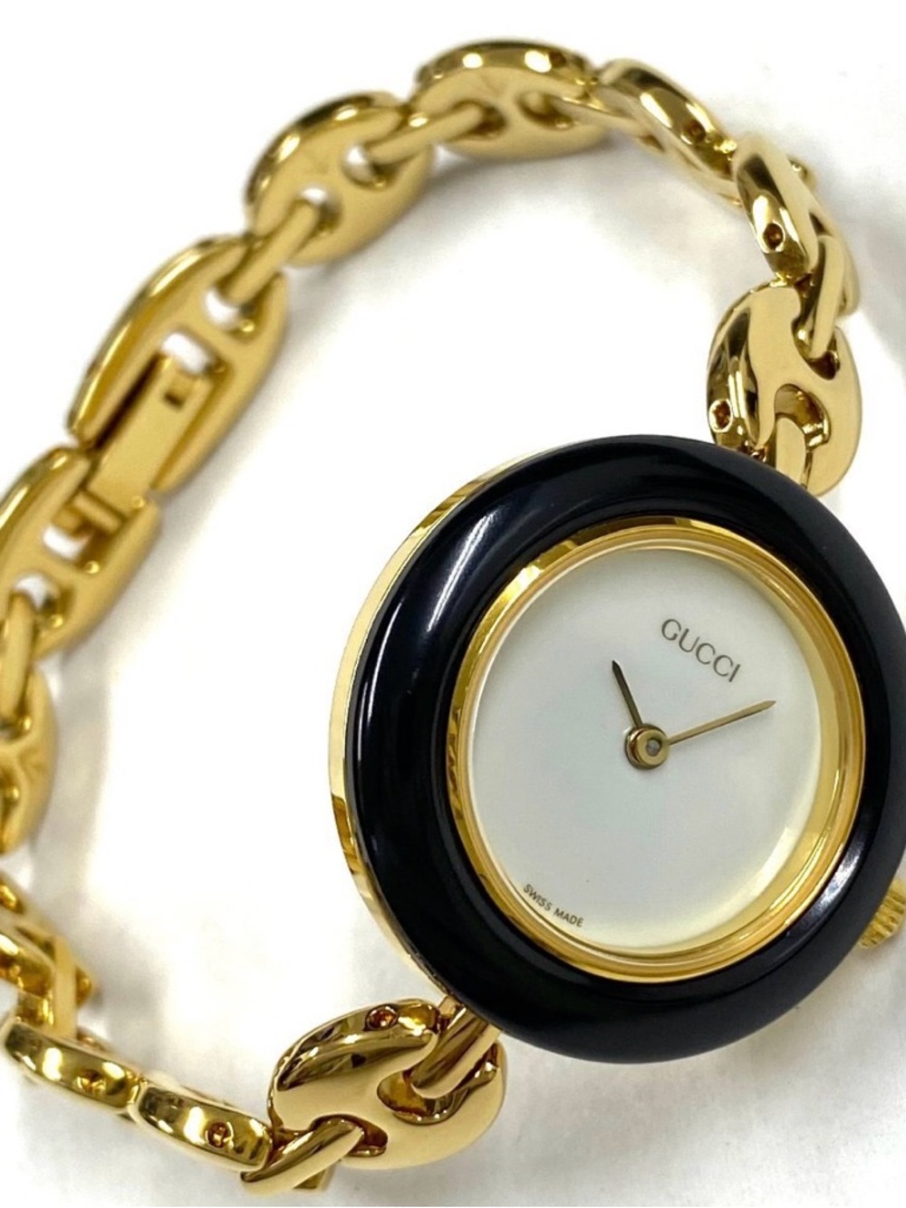 Gucci Gold Bracelet Watch with Interchangeable Bezels in Black, Red, Blue, Green - Picture 6 of 7